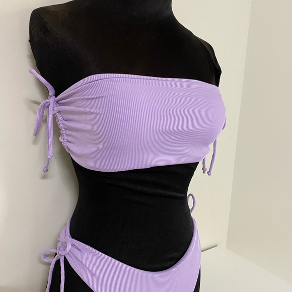 Bikini - Picture 4 of 8